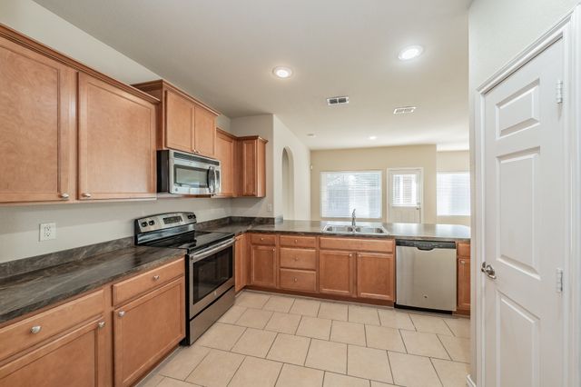 643 Alexander Street, Grand Prairie, TX 75051