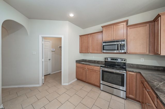 643 Alexander Street, Grand Prairie, TX 75051