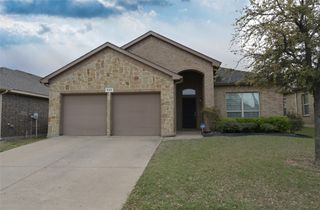 643 Alexander Street, Grand Prairie, TX 75051