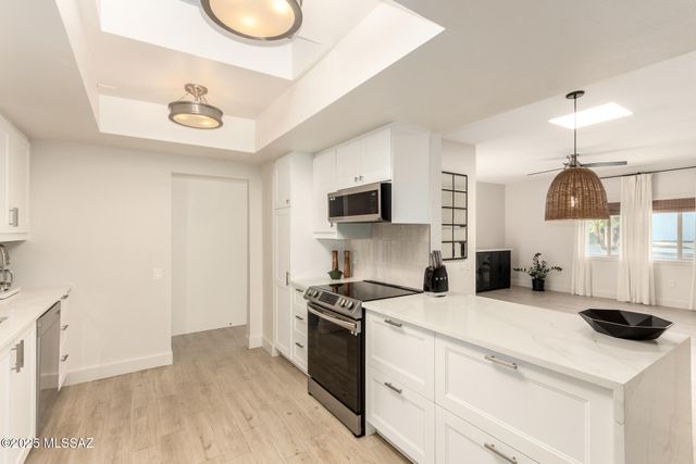 501 W Ocotillo Place, Green Valley, AZ 85614