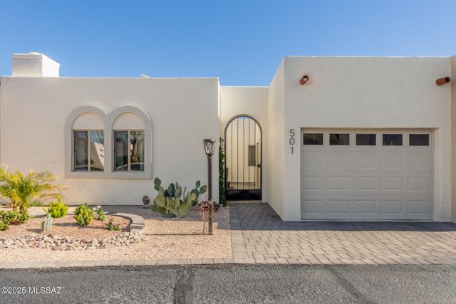 501 W Ocotillo Place, Green Valley, AZ 85614