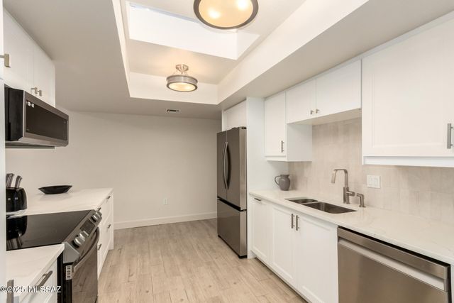 501 W Ocotillo Place, Green Valley, AZ 85614