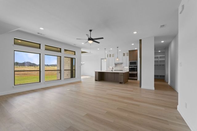 1099 Paradise Parkway, Poolville, TX 76487