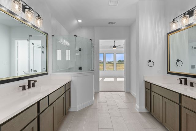1099 Paradise Parkway, Poolville, TX 76487