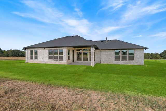 1099 Paradise Parkway, Poolville, TX 76487