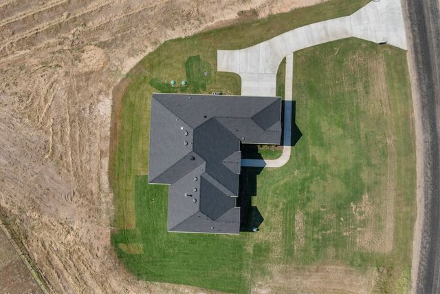 1099 Paradise Parkway, Poolville, TX 76487