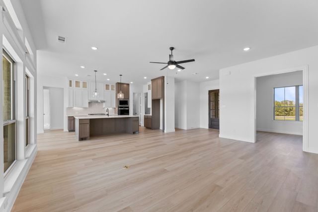 1099 Paradise Parkway, Poolville, TX 76487