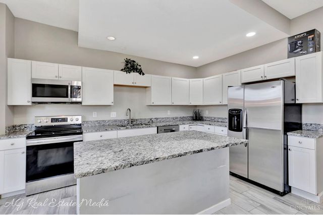 4703 Stewart Avenue, Cincinnati, OH 45227