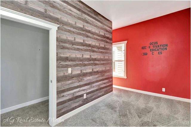 4703 Stewart Avenue, Cincinnati, OH 45227