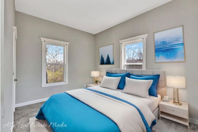 4703 Stewart Avenue, Cincinnati, OH 45227