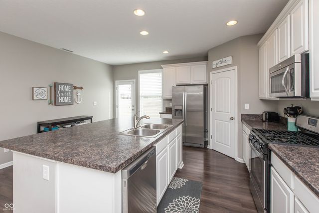 4093 Gordman Drive, Whitestown, IN 46075