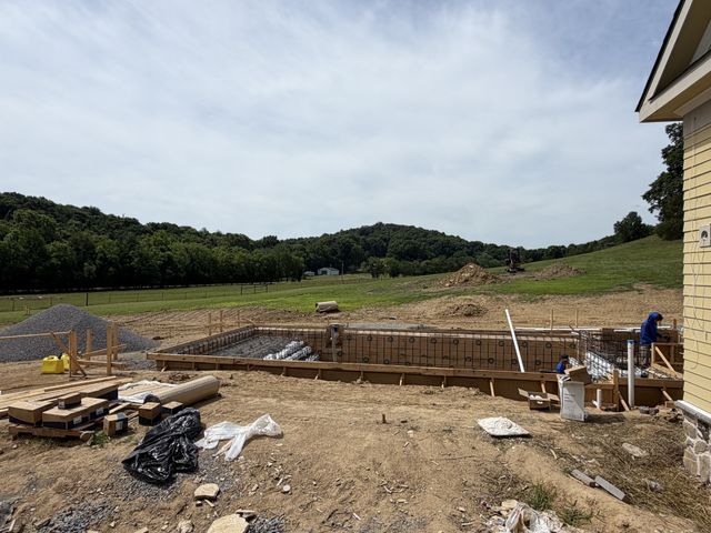 6747 Cool Springs Rd, Thompsons Station, TN 37179
