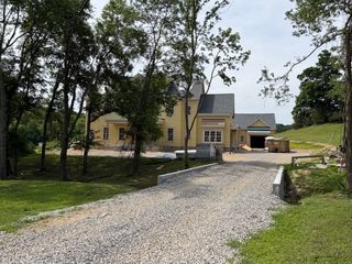 6747 Cool Springs Rd, Thompsons Station, TN 37179