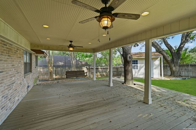 6319 Lakewood Park, Windcrest, TX 78239