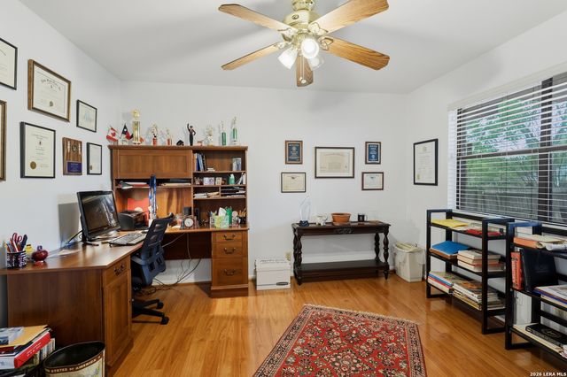 6319 Lakewood Park, Windcrest, TX 78239