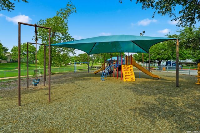 6319 Lakewood Park, Windcrest, TX 78239