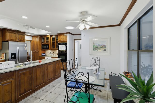 6319 Lakewood Park, Windcrest, TX 78239