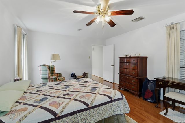 6319 Lakewood Park, Windcrest, TX 78239