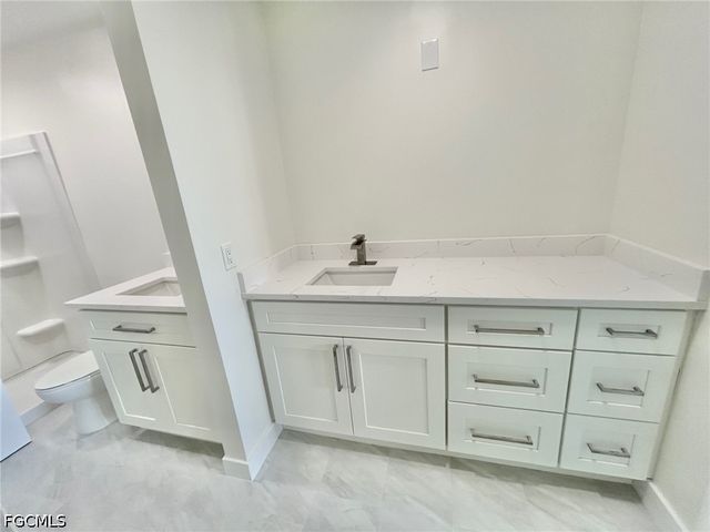 6220 Augusta DR 413, Fort Myers, FL 33907