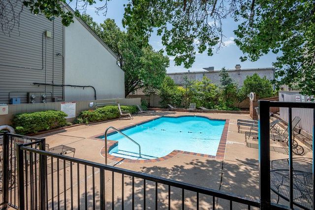 11130 Stratford Drive 414, Oklahoma City, OK 73120
