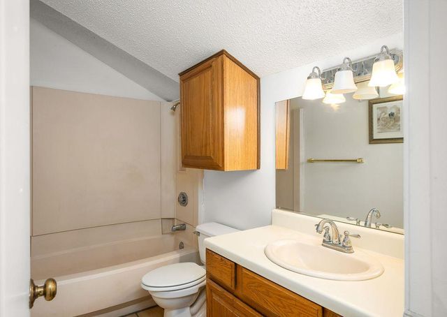 11130 Stratford Drive 414, Oklahoma City, OK 73120