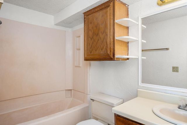 11130 Stratford Drive 414, Oklahoma City, OK 73120