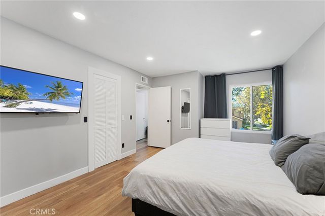 18754 Mandan 1302, Canyon Country, CA 91351