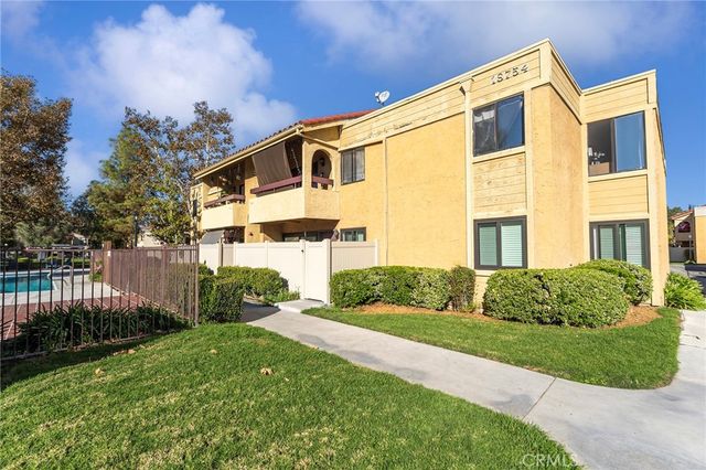 18754 Mandan 1302, Canyon Country, CA 91351