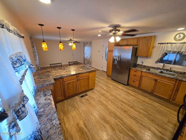 10201 N 99th Avenue 129E, Peoria, AZ 85345