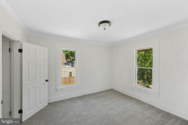 31 S NEW ST, Dover, DE 19904