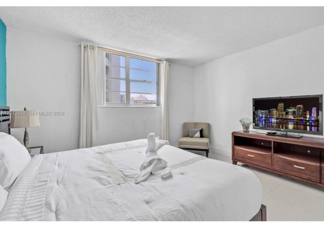4001 S Ocean Dr 7B, Hollywood, FL 33019