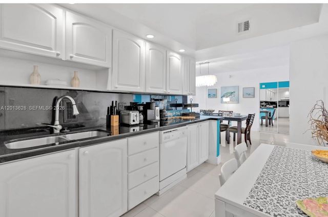 4001 S Ocean Dr 7B, Hollywood, FL 33019