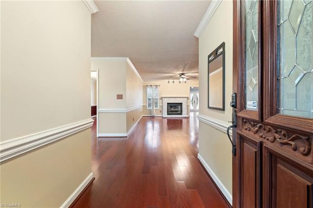 471 W Hunting Ridge Drive, Thomasville, NC 27360