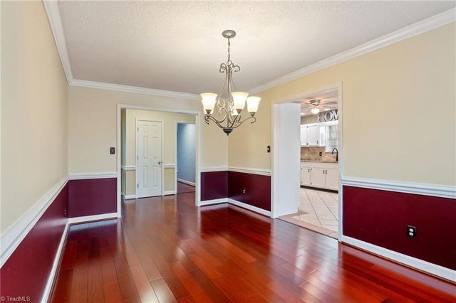 471 W Hunting Ridge Drive, Thomasville, NC 27360