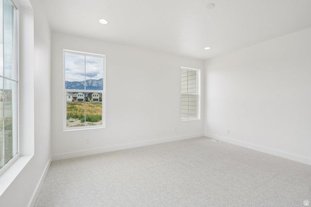 9977 N LITTLE LEAF LN, Highland, UT 84003