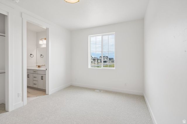 9977 N LITTLE LEAF LN, Highland, UT 84003