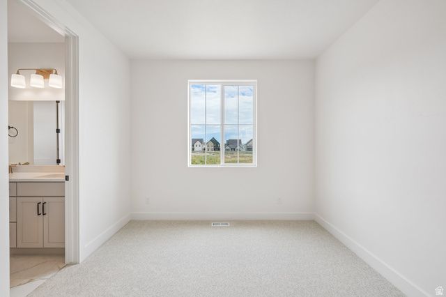9977 N LITTLE LEAF LN, Highland, UT 84003
