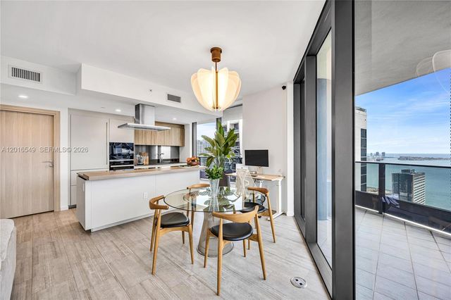 1000 Brickell Plz 4601, Miami, FL 33131
