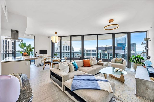 1000 Brickell Plz 4601, Miami, FL 33131