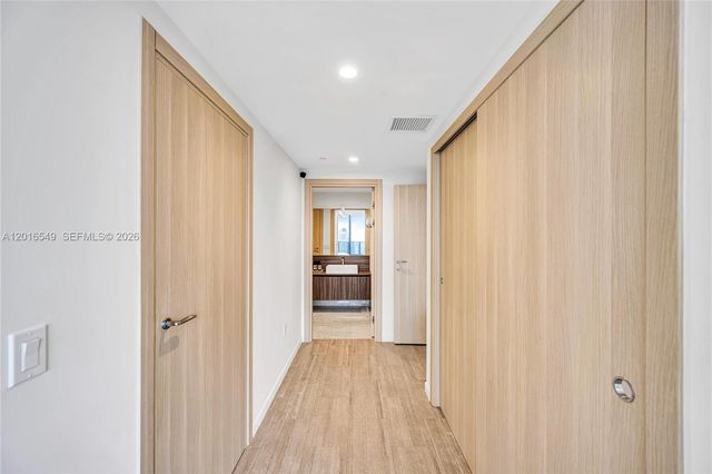 1000 Brickell Plz 4601, Miami, FL 33131