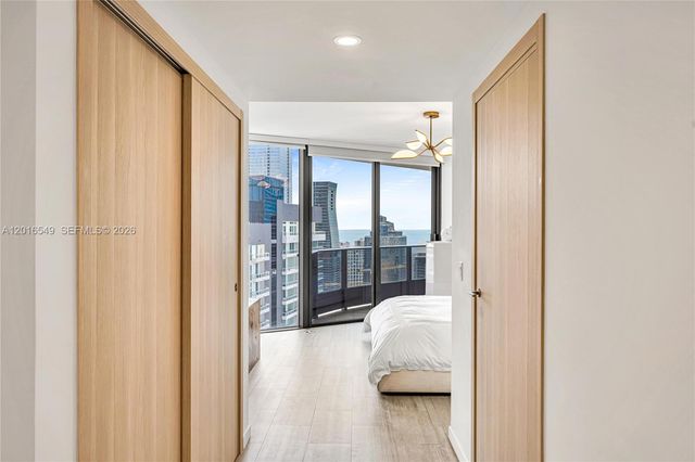 1000 Brickell Plz 4601, Miami, FL 33131