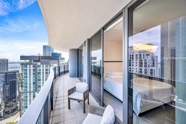 1000 Brickell Plz 4601, Miami, FL 33131