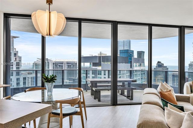 1000 Brickell Plz 4601, Miami, FL 33131