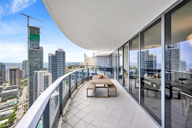 1000 Brickell Plz 4601, Miami, FL 33131