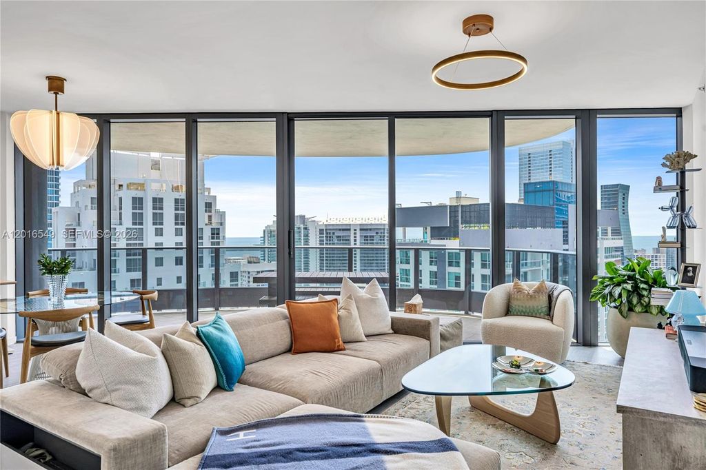 1000 Brickell Plz 4601, Miami, FL 33131