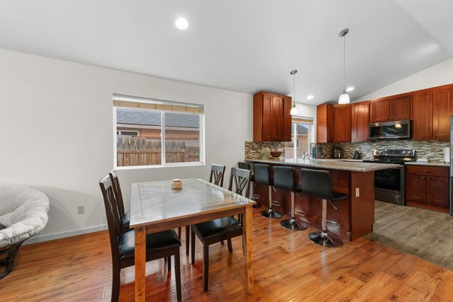 7204 E 4th Ave, Spokane Valley, WA 99212