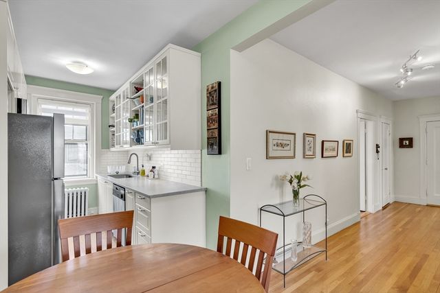 36 Linnaean St 12A, Cambridge, MA 02138