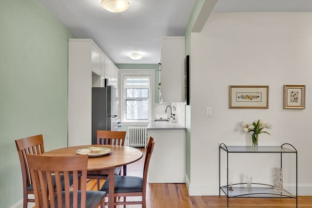 36 Linnaean St 12A, Cambridge, MA 02138