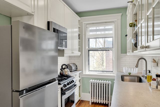 36 Linnaean St 12A, Cambridge, MA 02138