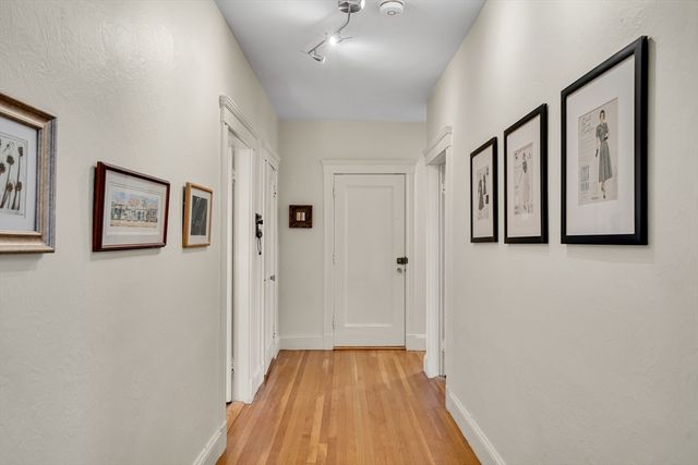 36 Linnaean St 12A, Cambridge, MA 02138